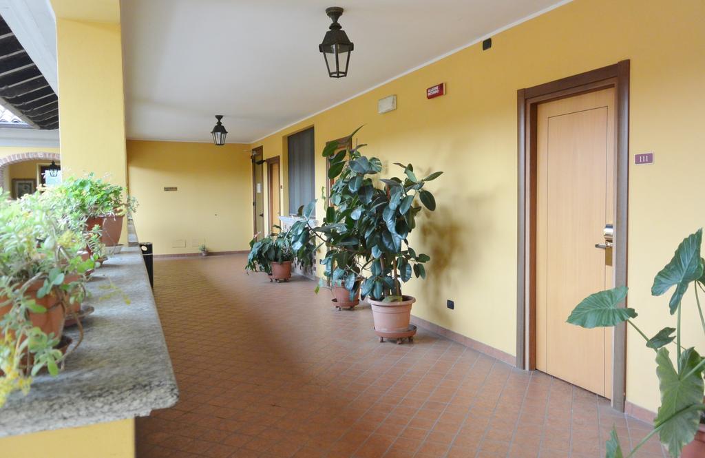 Hotel Ristorante Italia تْشيرتوسا دي بافِيا المظهر الخارجي الصورة