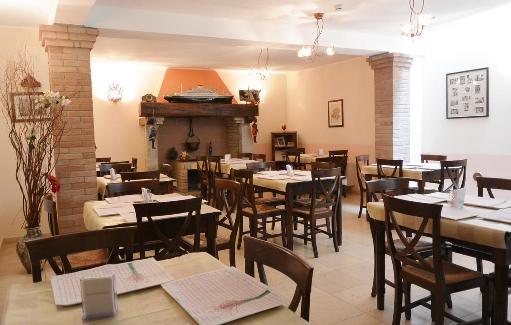 Hotel Ristorante Italia تْشيرتوسا دي بافِيا المظهر الخارجي الصورة